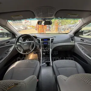 Hyundai Sonata 2012 Black