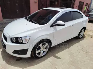 Chevrolet Aveo 1.4 Automatic 2012 White