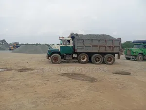 Iron Black Chippings and Granite for Construction Purposes