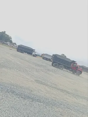 Building Materials Iron Black Chippings and Granite