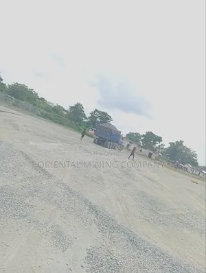 Building Materials Iron Black Chippings and Granite