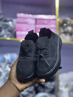 Breathable Mesh Black Sneakers