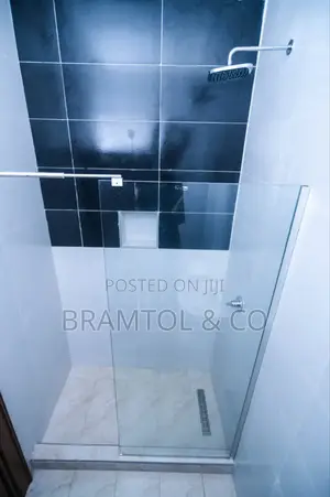 3bdrm Block of Flats in Zone B for rent