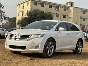 Toyota Venza V6 AWD 2011 White