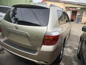 Toyota Highlander 2009 Gold
