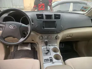 Toyota Highlander 2009 Gold