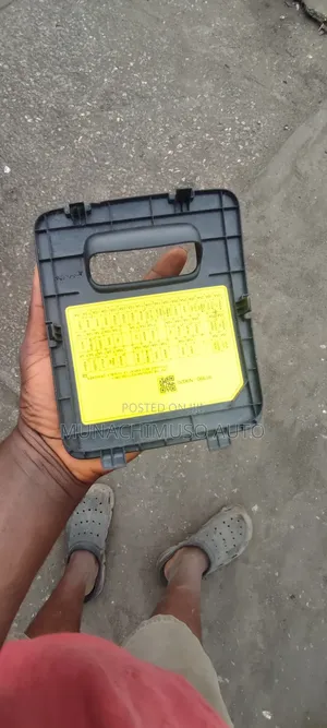 Inner Fuse Cover Hyundai Tucson 2022/23