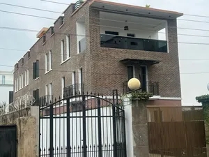 9bdrm Duplex in Gra Ikeja for sale