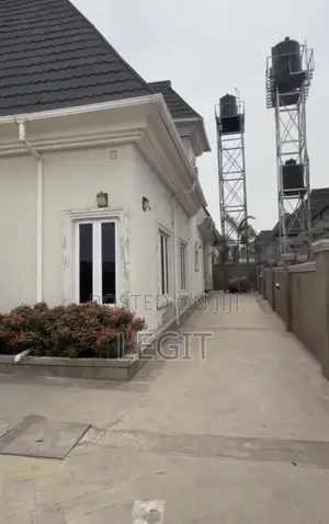 4bdrm Penthouse in Lugbe District for sale