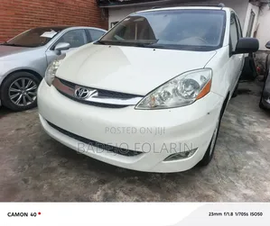 Toyota Sienna XLE Limited AWD 2006 White