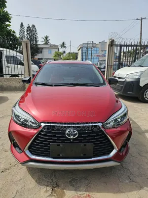 Toyota Yaris 2020 Red