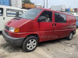 Volkswagen Transporter 2004 Red
