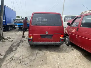 Volkswagen Transporter 2004 Red