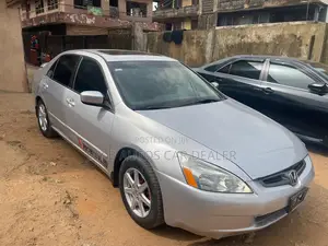 Honda Accord 2005 Silver