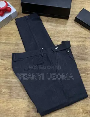 High Quality Men Pant Trying