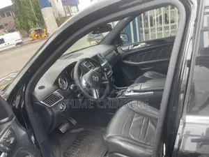 Mercedes-Benz M Class ML63 AMG 4dr SUV AWD (5.5L 8cyl Turbo 7A) 2014