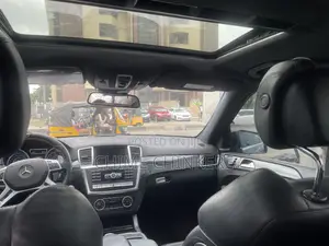 Mercedes-Benz M Class ML63 AMG 4dr SUV AWD (5.5L 8cyl Turbo 7A) 2014