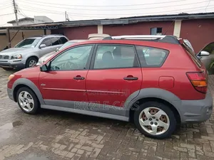 Pontiac Vibe 2006 Red