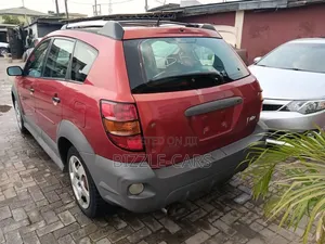 Pontiac Vibe 2006 Red
