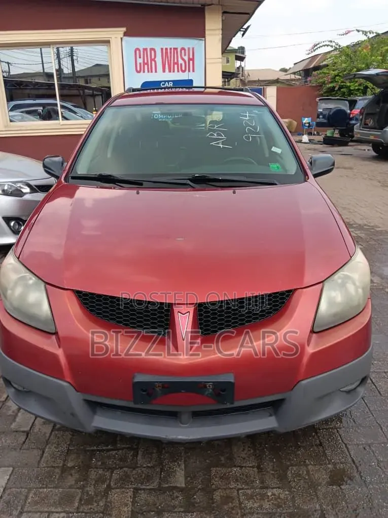 Pontiac Vibe 2006 Red