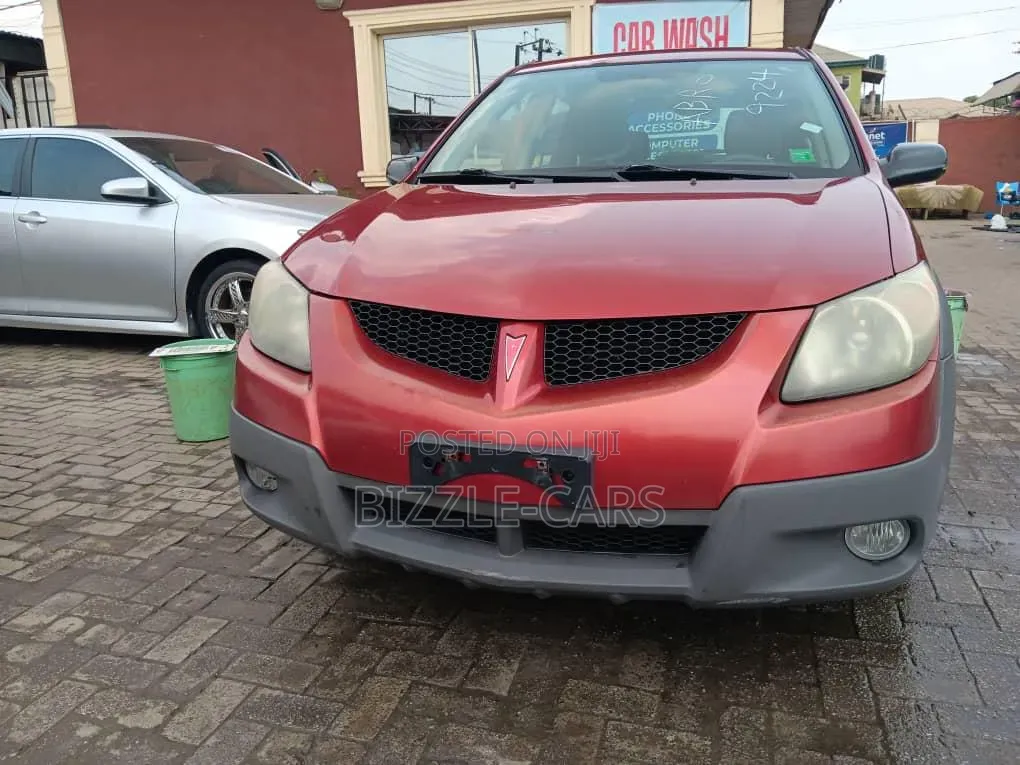 Pontiac Vibe 2006 Red