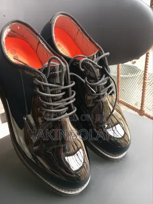 Unisex Shoes Size 42