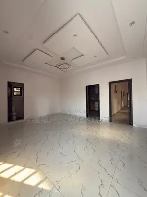 Furnished 3bdrm Block of Flats in Akobo for sale