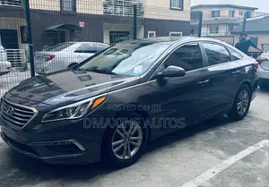 Hyundai Sonata SE 4dr Sedan (2.4L 4cyl 6A) 2015 Gray
