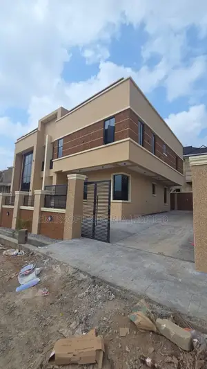 Furnished 4bdrm Duplex in Carlton Gate Estate, Akobo for sale