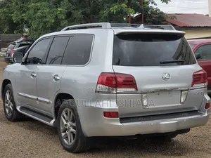 Lexus LX 570 AWD 2016 Silver