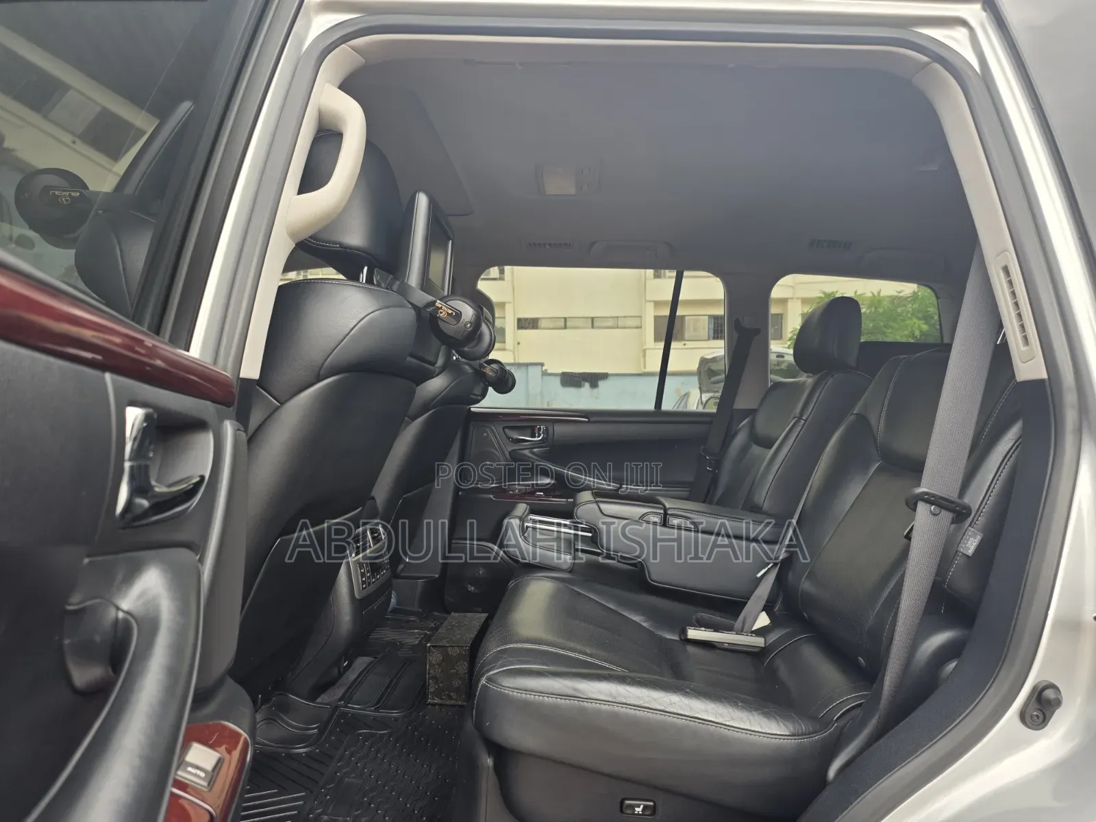 Lexus LX 570 AWD 2016 Silver