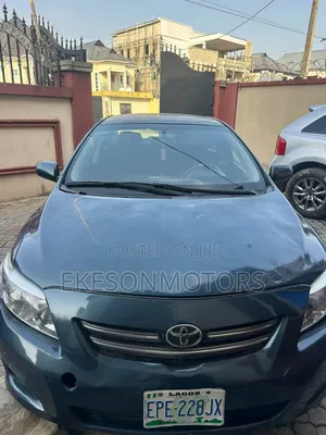 Toyota Corolla LE 4dr Sedan (1.8L 4cyl 4A) 2012 Blue