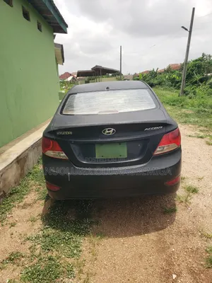 Hyundai Accent 2012 Black