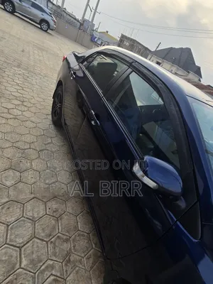 Toyota Corolla LE 4dr Sedan (1.8L 4cyl 4A) 2013 Blue