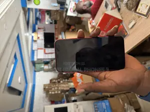 Apple iPhone 11 64 GB Red