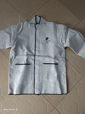 Welder's Apron With Sleeves