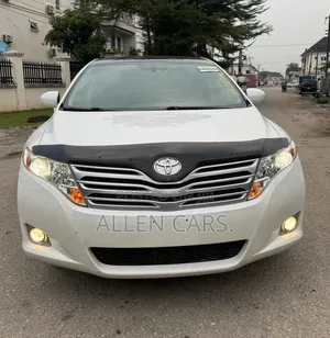 Toyota Venza V6 AWD 2010 White