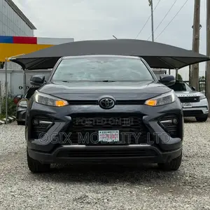 Toyota RAV4 2023 Green
