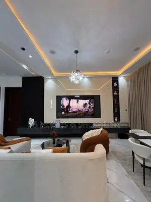 Magnificently Furnished 2/3bedroom Apartment