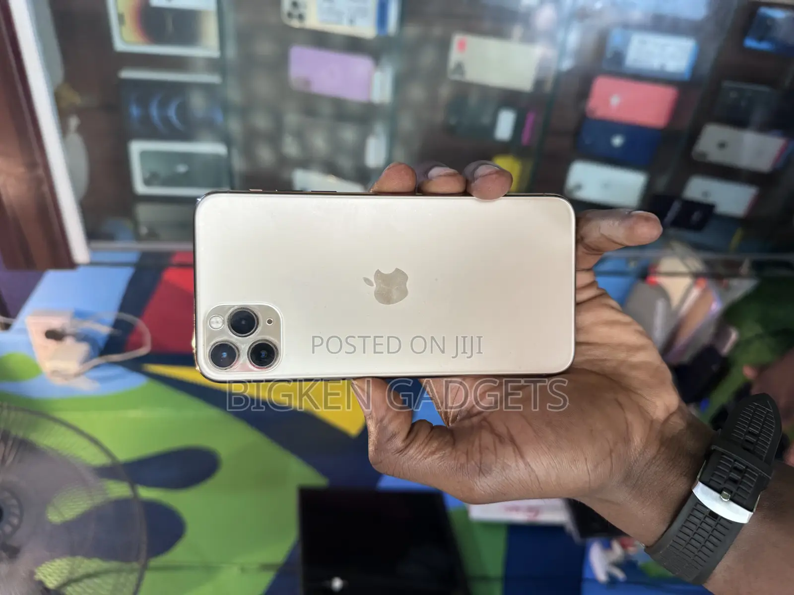 Apple iPhone 11 Pro Max 64 GB Gold