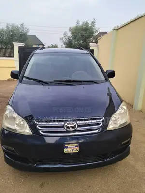 Toyota Avensis Verso 2008 Blue