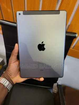 Apple iPad 9.7 64 GB Silver