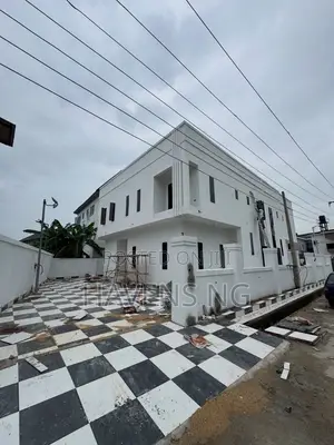 4bdrm Duplex in Eliozu for sale