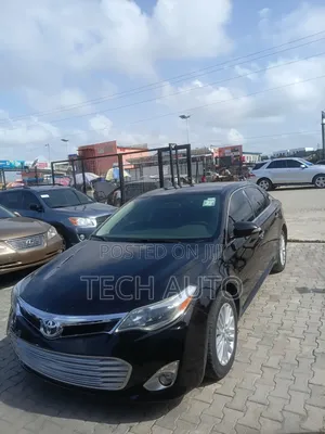 Toyota Avalon XLE Touring Sedan FWD (3.5L 6cyl 6A) 2013 Black
