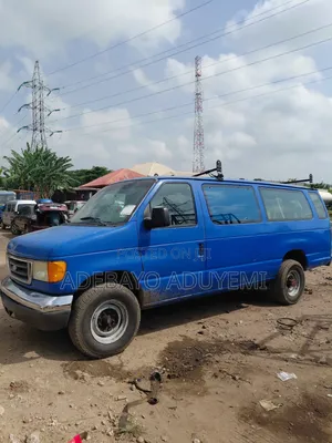 Ford E350 2007 Blue