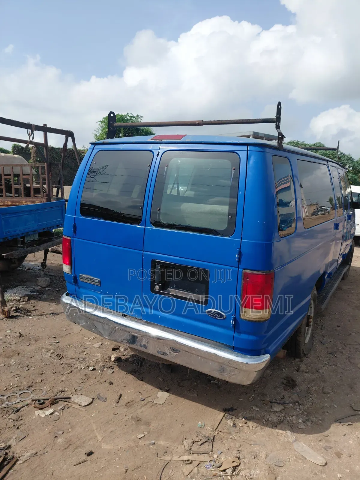 Ford E350 2007 Blue