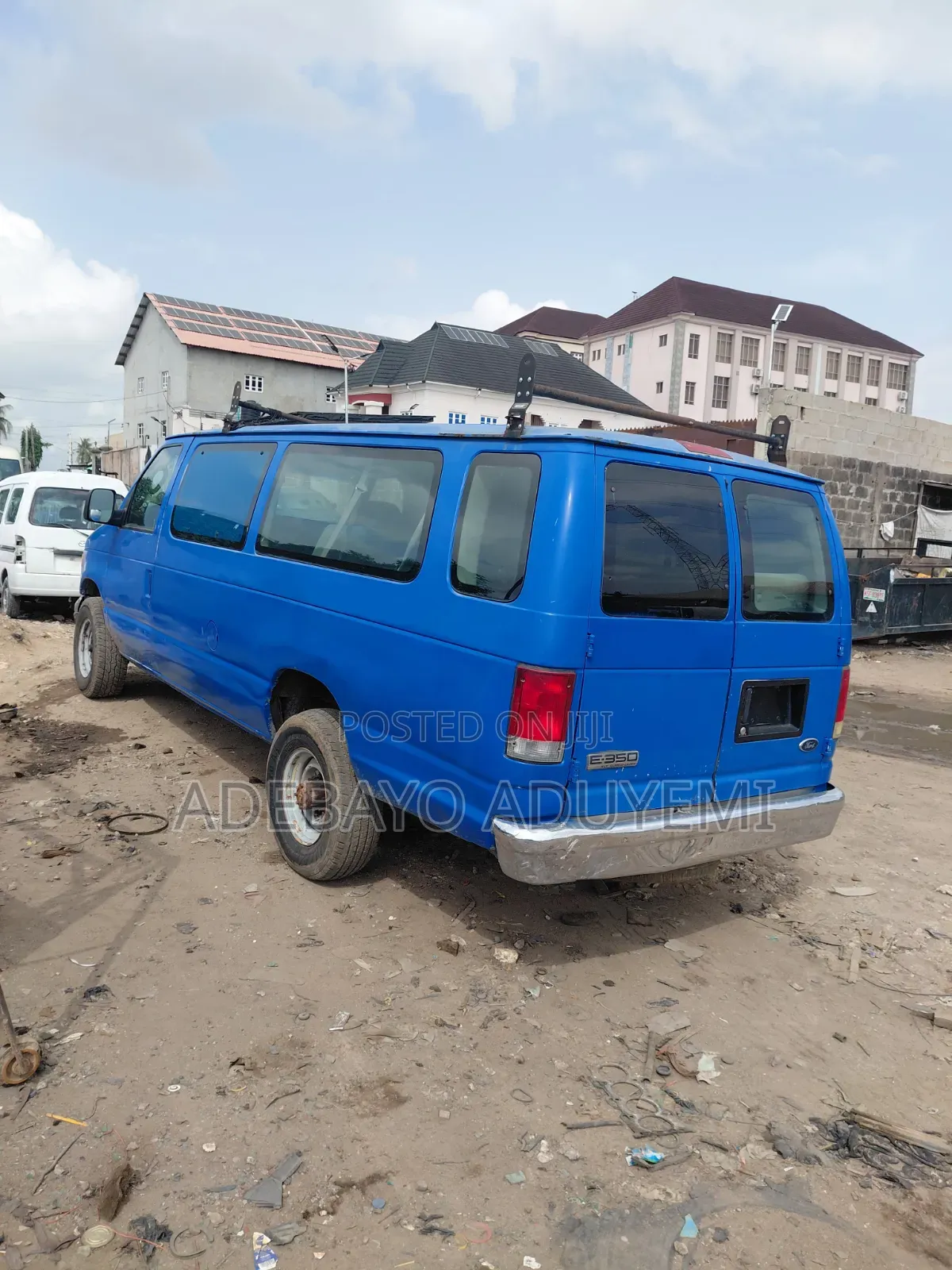 Ford E350 2007 Blue