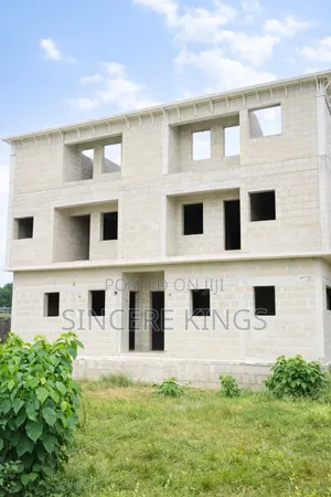 4 Units 2 Bedroom Flats and 2 Units 1 Bedroom Flats