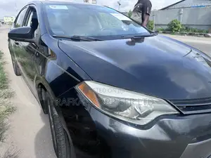 Toyota Corolla LE 4dr Sedan (1.8L 4cyl CVT) 2015 Black