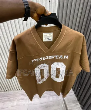 Basly v Neck T-Shirt
